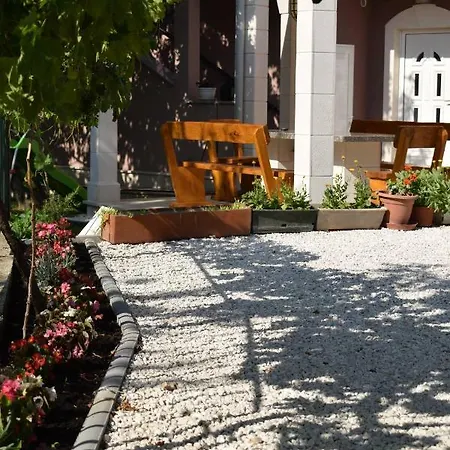 Bazina * Kastela